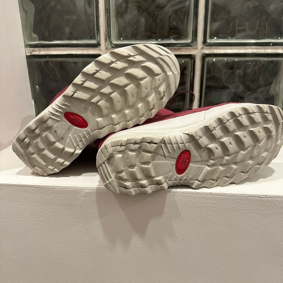 The North Face Snow Boots- - Picture 4 of 4